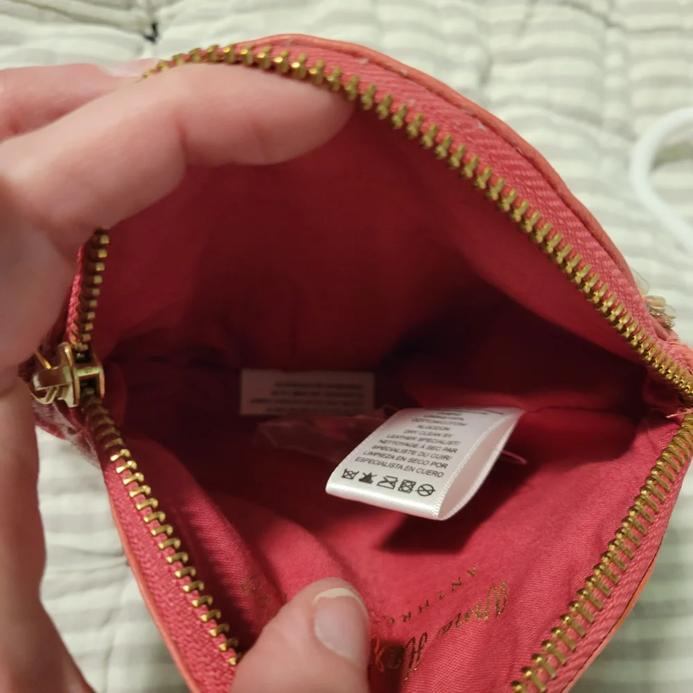 Embroidered Pink Floral Clutch - Picture 3 of 4